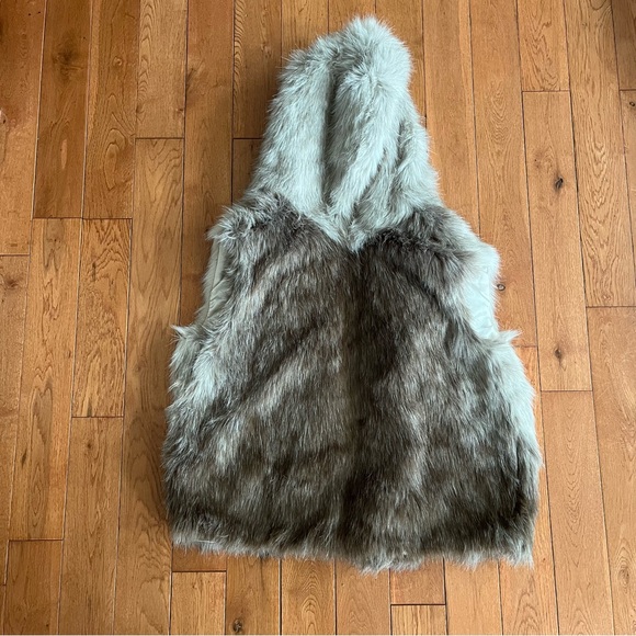 A New Day Hooded Faux Fur Vest - One Size - Picture 5 of 5